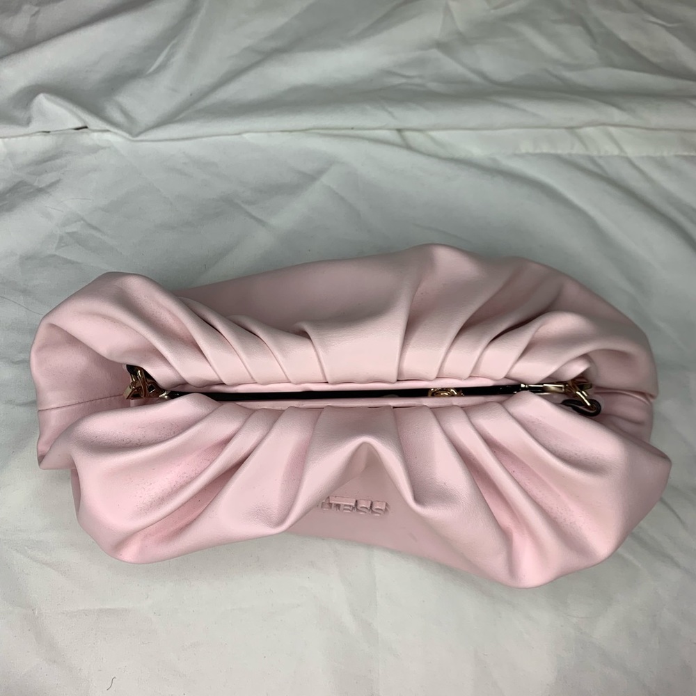 Guess purse - Picture 3 of 6